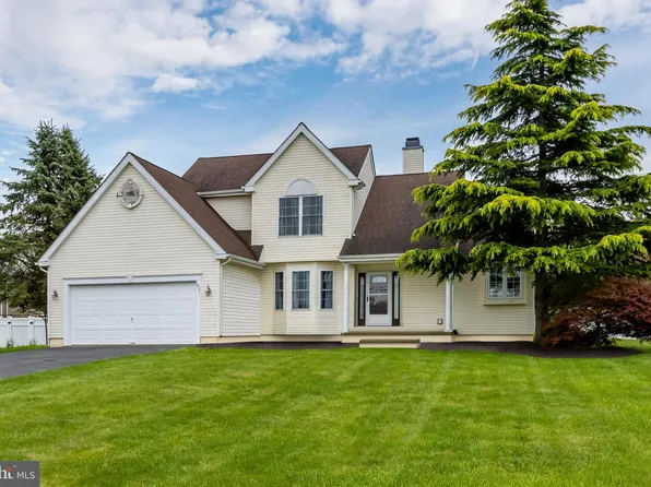 807 Heritage Rd, Sewell, NJ 08080