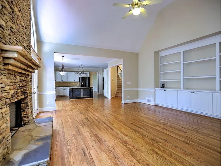 515 Mellbrook Ln — Photo 26