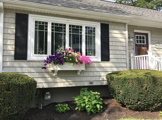 2 Hutchinson St, Winthrop, MA 02152