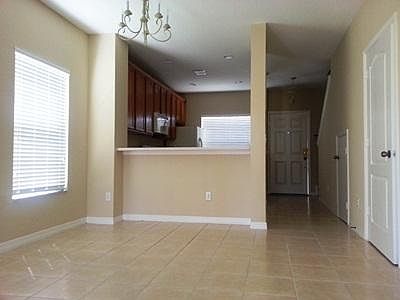 4th image of 9345 Jasmine Flower Ln #177
