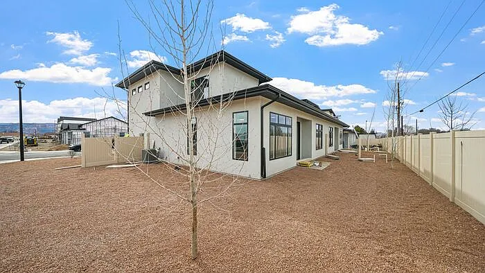 1107 Mee Canyon Cir — Photo 33