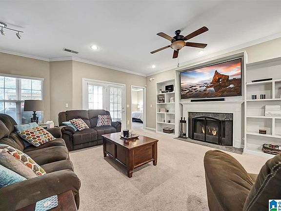 5th image of 435 Holland Lakes Dr N