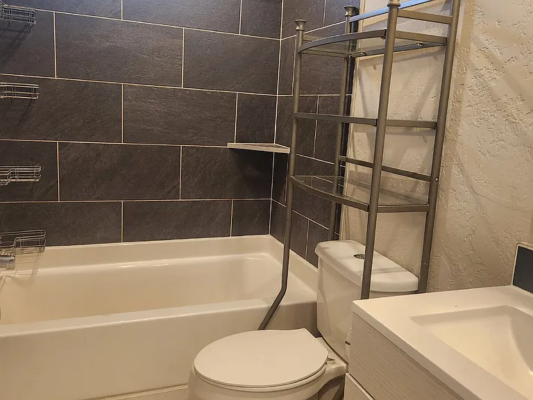 1634 S Merrill St — Photo 5