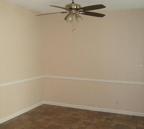 5th image of 936 N Orange Grove Ave APT 2
