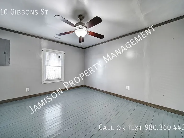 910 Gibbons St — Photo 10