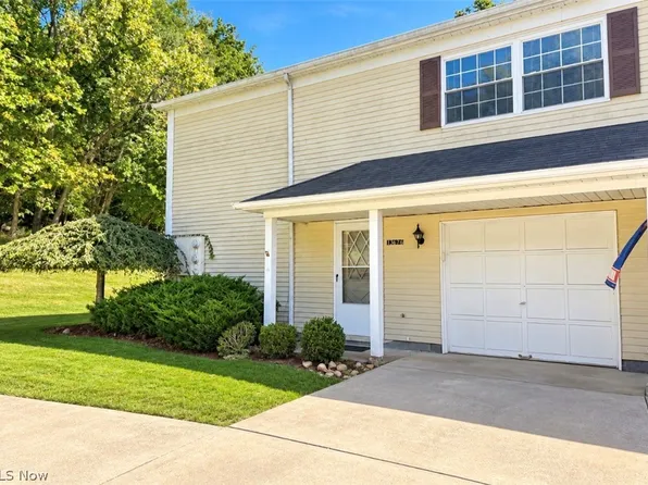 13676 Oakbrook Dr #3676, North Royalton, OH 44133