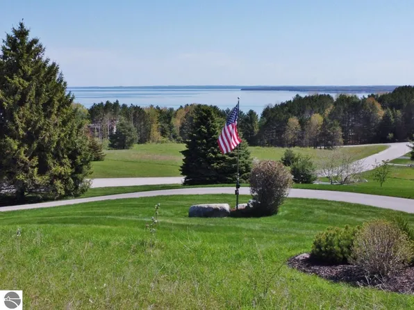 LOT 3 E Spinnaker Ln, Suttons Bay, MI 49682