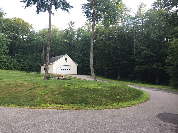 Seperate garage out back