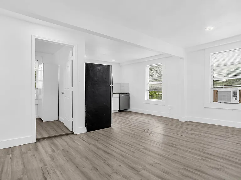 2737 Stuart Dr — Photo 27