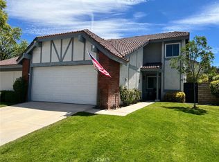 28828 Loretta Ln, Santa Clarita, CA 91387