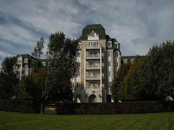 4th image of 100 Marina Dr APT 517