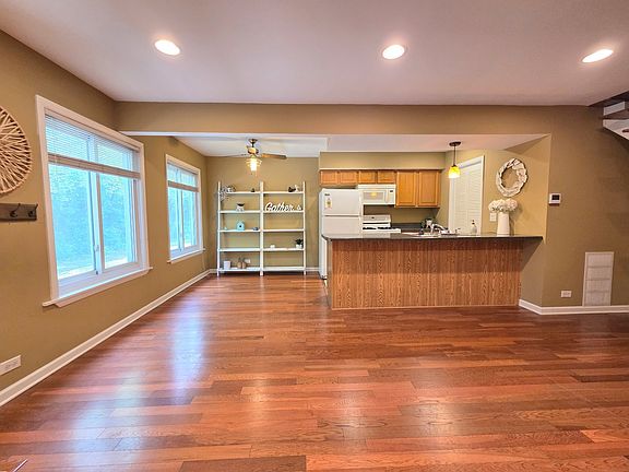 5th image of 1196 Cove Dr #151C
