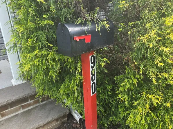 980 Alhambra Road, North Baldwin, NY 11510