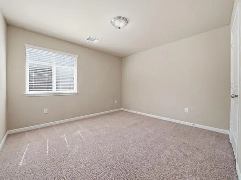 613 Longhorn Cavern Rd — Photo 25