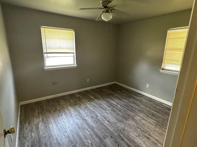 1317 SW 68th St — Photo 32