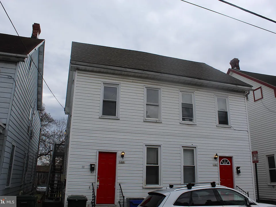 133 Ray St #2