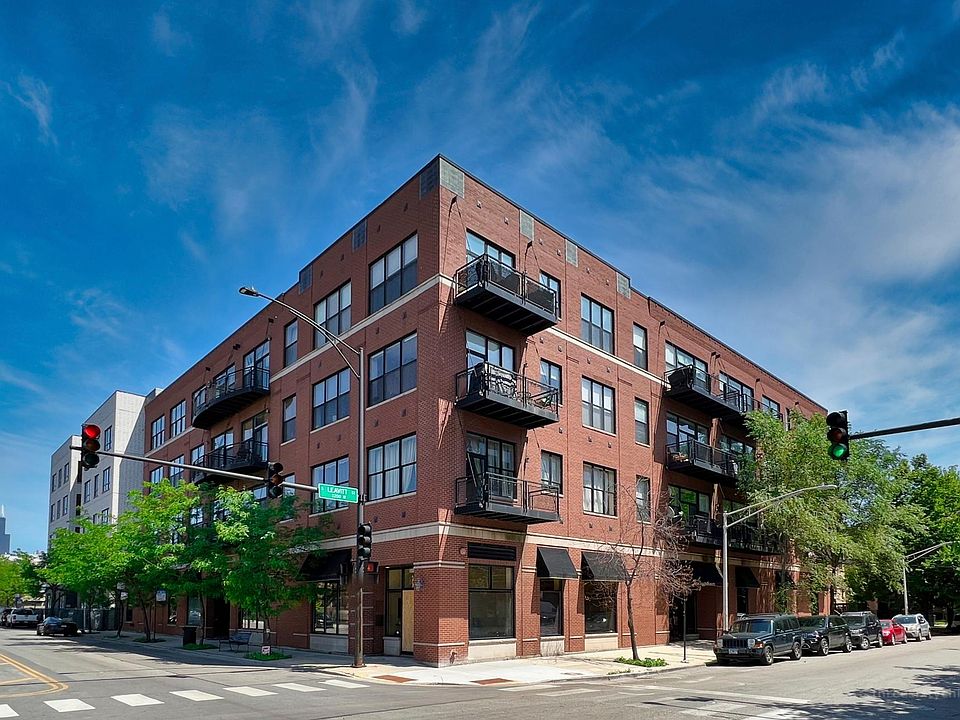 1st image of 1 S Leavitt St Unit 305