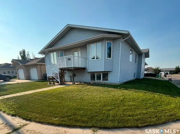 851 Carr Terrace, Saskatoon, SK S7S 1L9