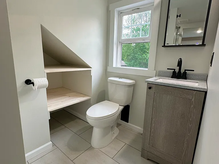 204 S Adams St — Photo 12