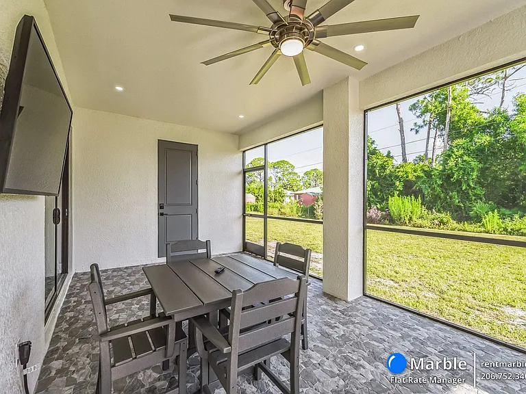 4618 Catalina Ln — Photo 31