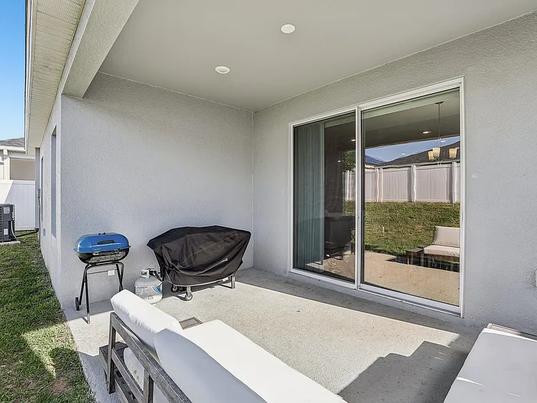 2167 Desert Rose Dr — Photo 35