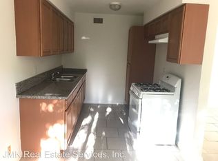 17951 Roscoe Blvd APT 01, Northridge, CA 91325