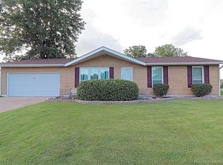 745 Claymont Dr, Sainte Genevieve, MO 63670