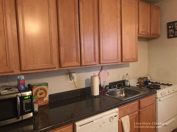 2nd image of 2129 N Dayton St #2129108