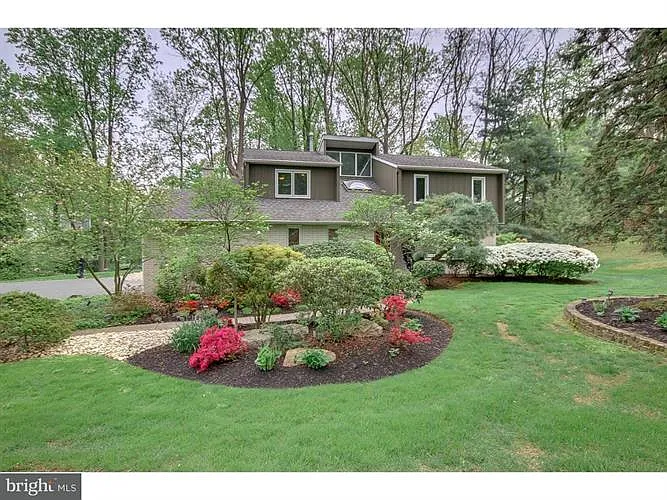 1503 Heaton Hill Ln photo 1