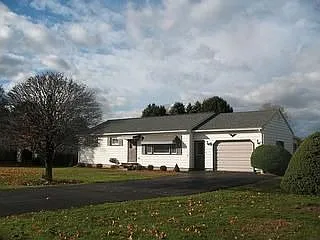 16 Johnson St photo 1