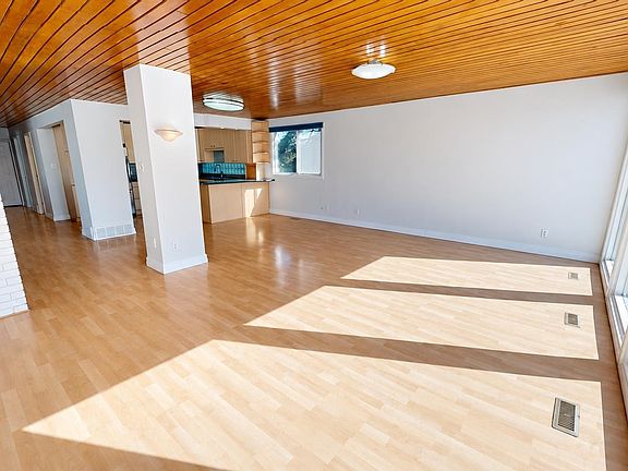 3rd image of 8204 14th Ave NW