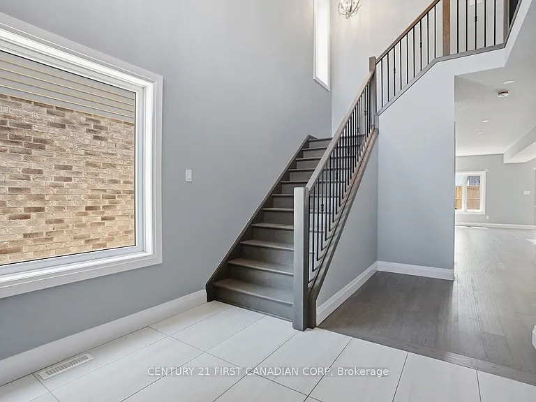 2775 Oriole Dr #UPPER — Photo 6