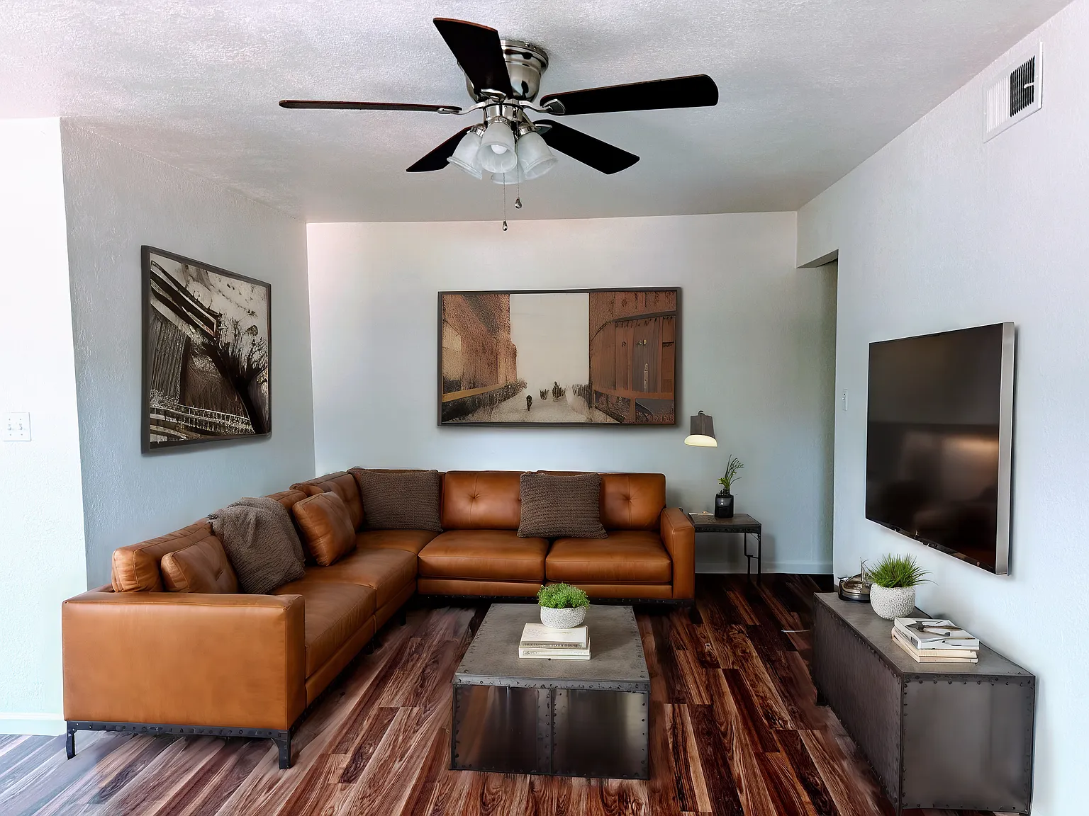 10831 Coloma Rd — Photo 1