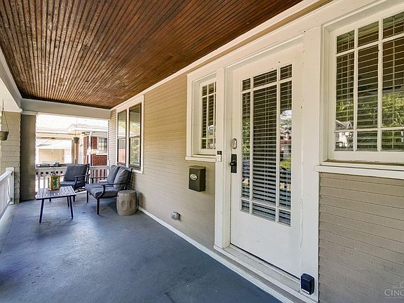 4th image of 3638 Amberson Ave