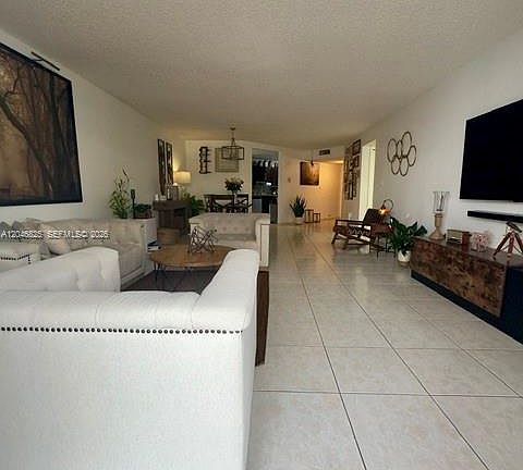 5th image of 13951 Kendale Lakes Cir #807A
