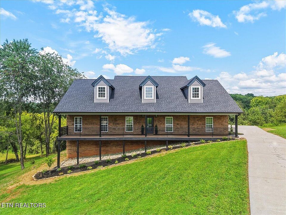 1st image of 1016 Lillie Dr