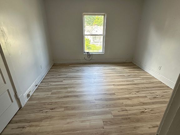 5th image of 2126 Date St
