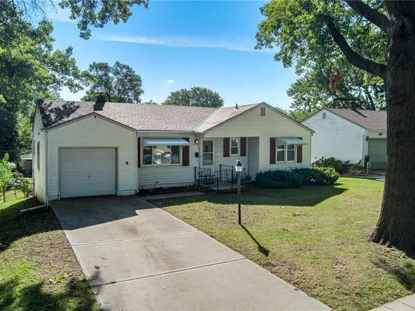 7115 Glenwood St, Overland Park, KS 66204