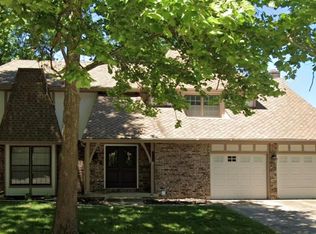 4000 NW Cimarron St, Lees Summit, MO 64064