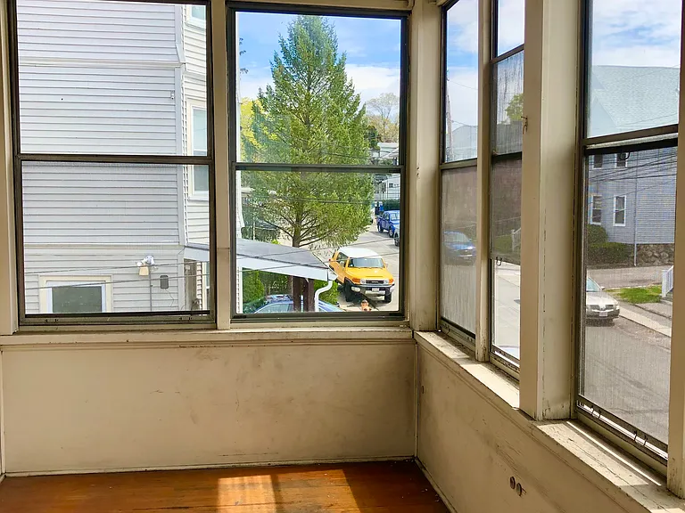 10 Underwood Park — Photo 18