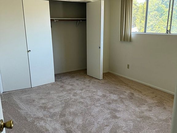 5th image of 2318 S Carmelina Ave APT 5