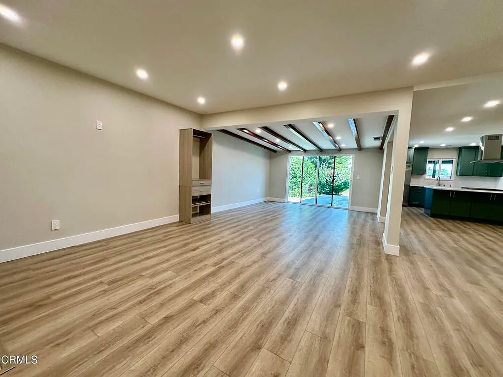 4 bed, 2.0 bath, 1794 sqft, $4,800 — Photo 3