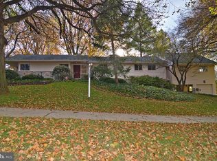 831 Farr Pl, Reading, PA 19611