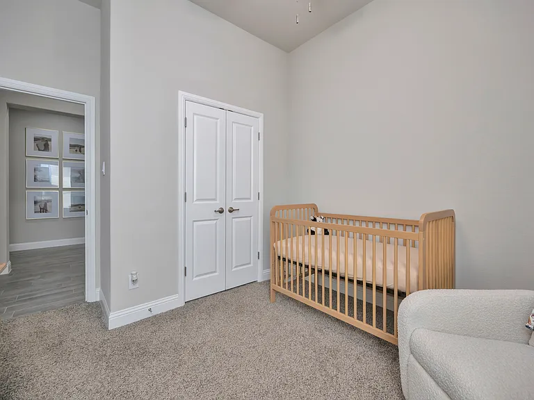 2028 Windsor Dr — Photo 29