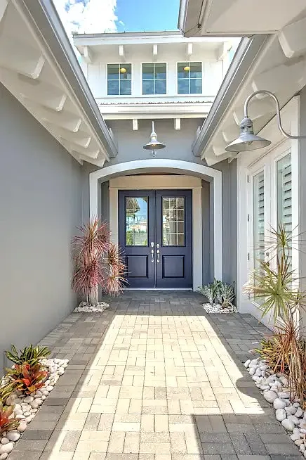 3 bed, 2933 sqft, $9,000 — Photo 3