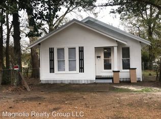 611 S 4th St, Leesville, LA 71446