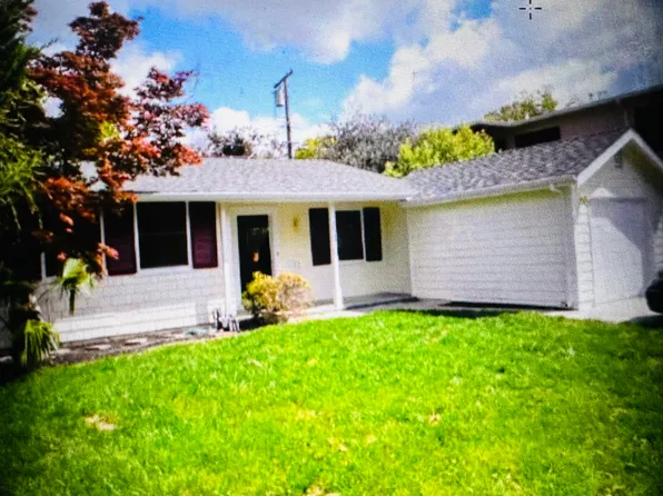 3933 V St, Sacramento, CA 95817