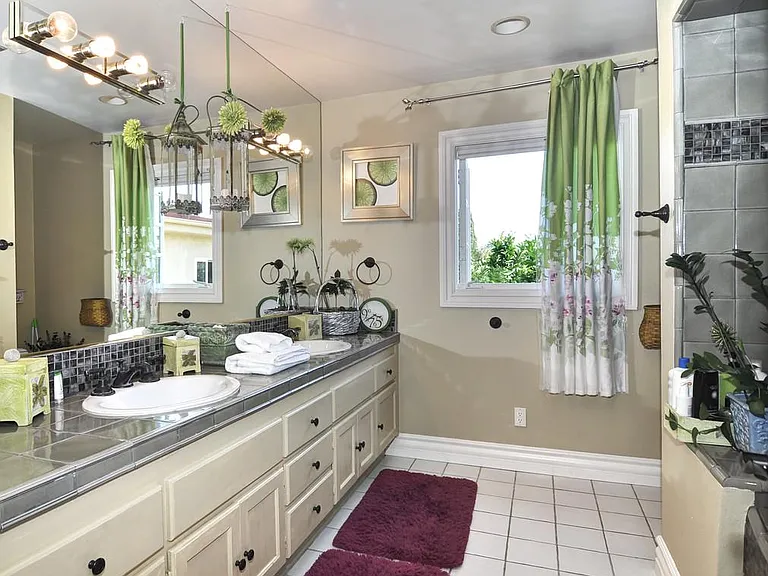Guest bathroom
