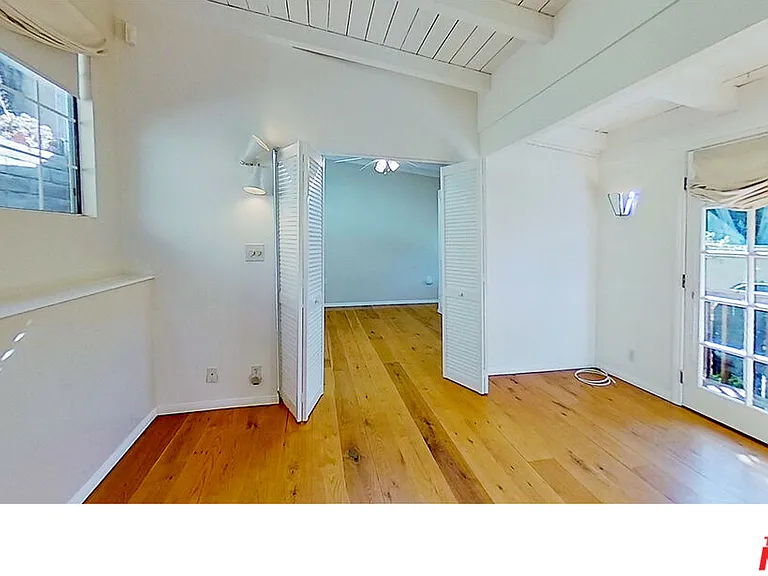 10211 Seabury Ln — Photo 1