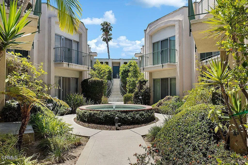 1 bed, 1.0 bath, 722 sqft, $2,850 — Photo 2
